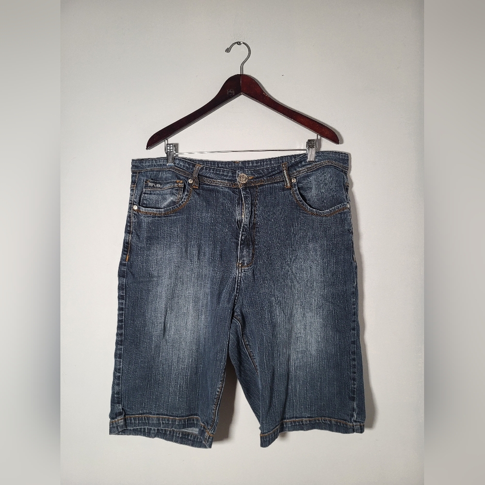 👕🌶 Vintage Y2K Fubu Embroidered Denim Jorts